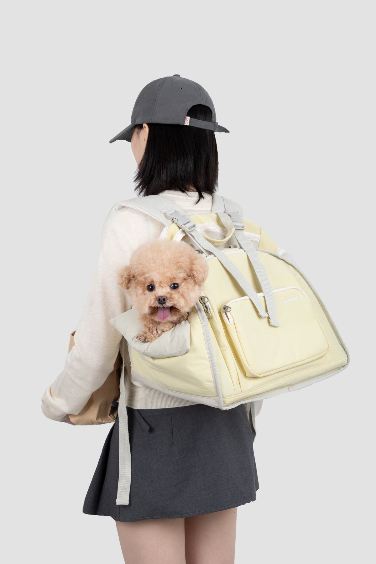 Toast Series Pet Carrier – Stylish outdoor use