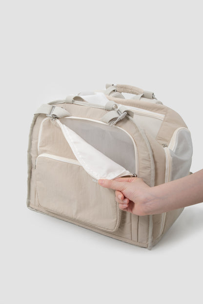 Toast Series Pet Carrier – Modern pet gear aesthetic